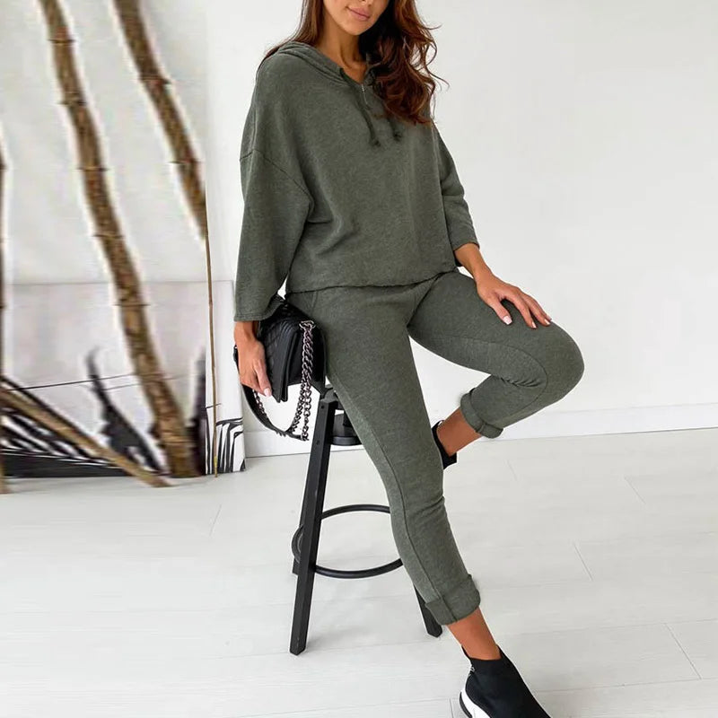 Women's Set of two solid pieces Casual sweater with three-quarters fashion hoodie and Slim pants